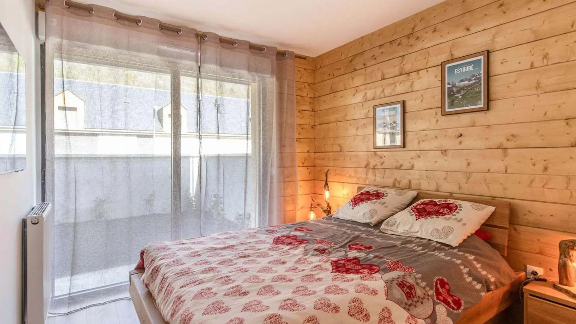 Apartment Lodge Neuf Avec Grande Terrasse Et Equipement Haut De Gamme - Fr-1-401-292 Cauterets