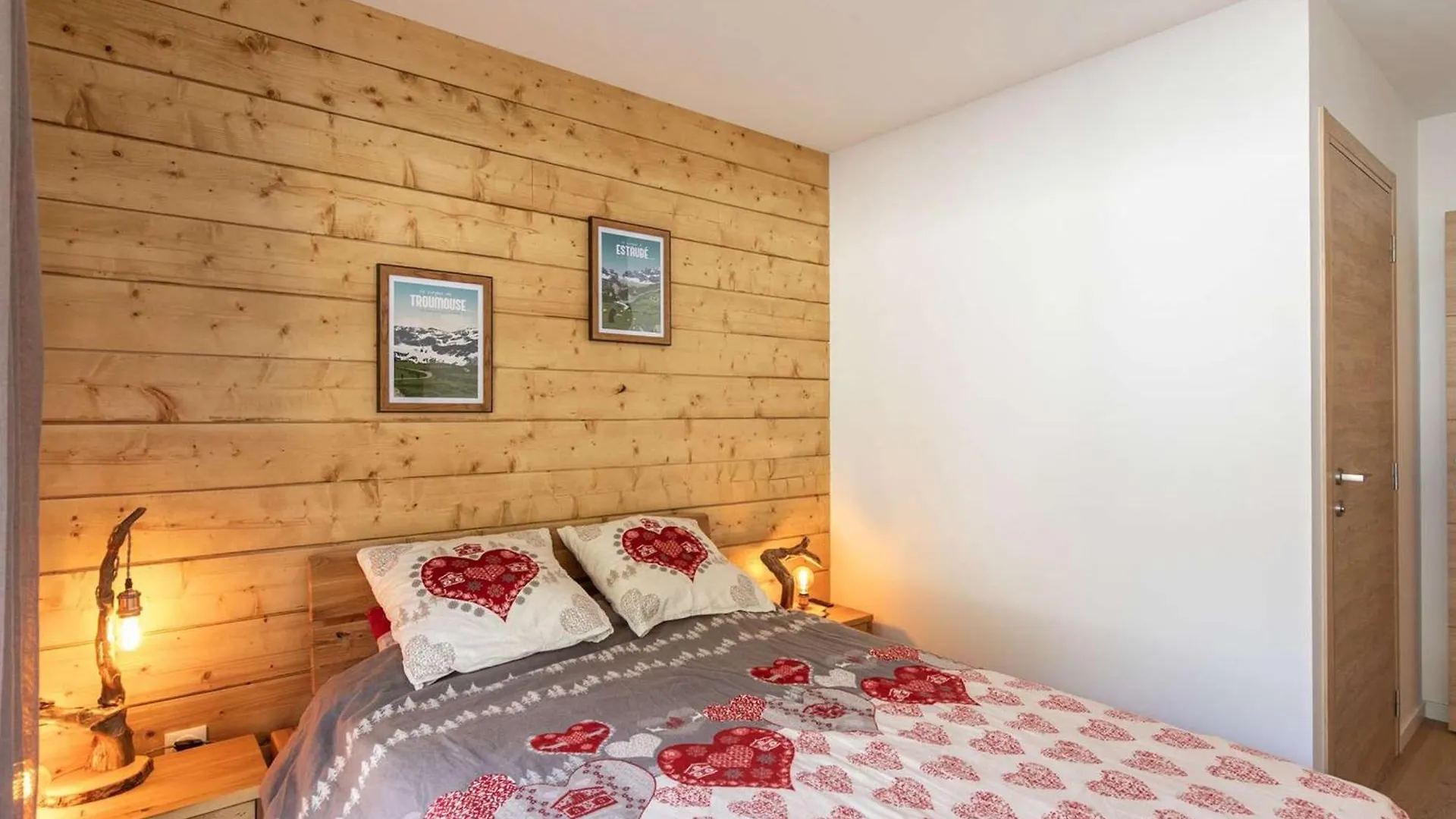 Lodge Neuf Avec Grande Terrasse Et Equipement Haut De Gamme - Fr-1-401-292 Cauterets 0*,  France