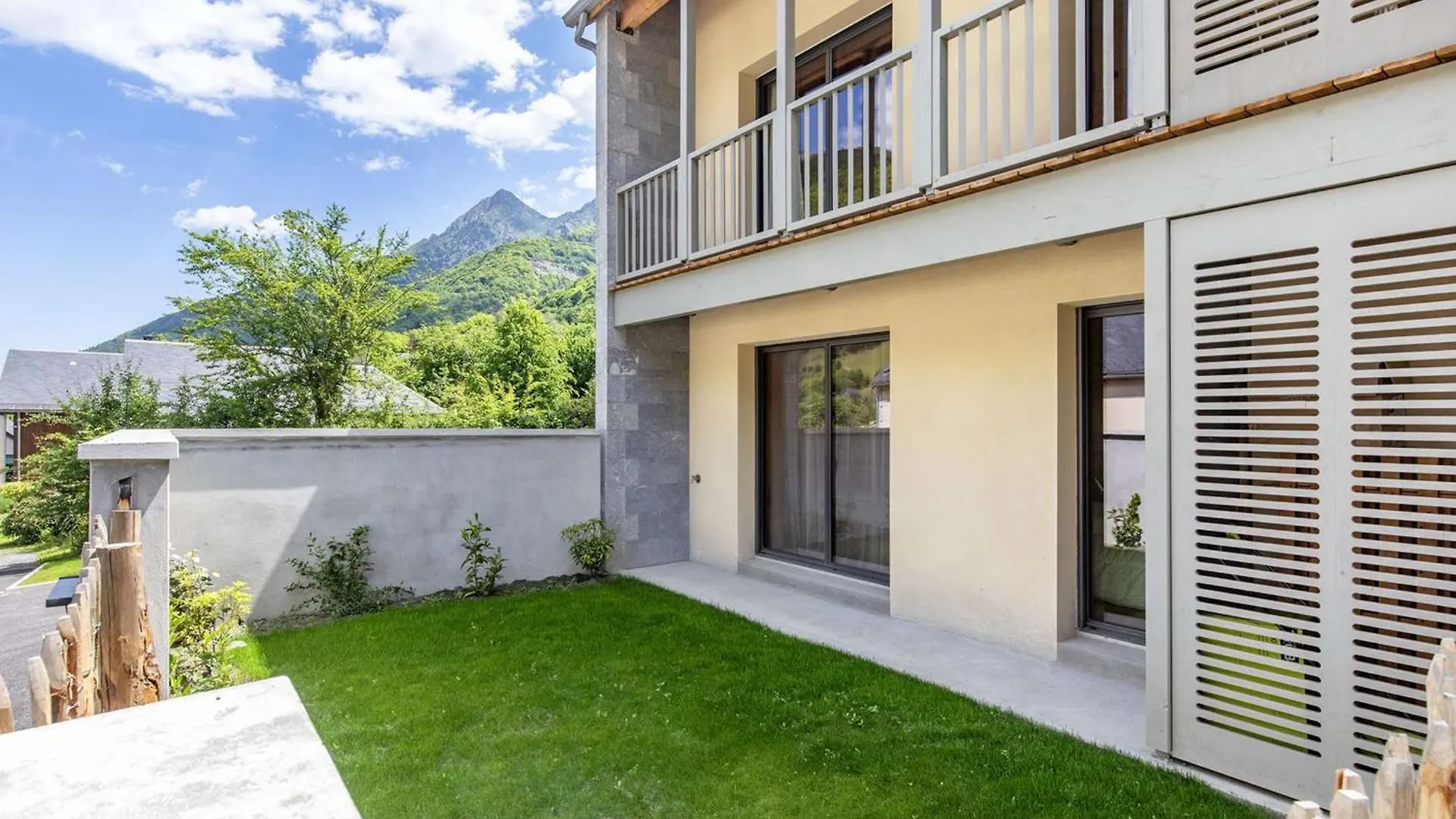 Apartment Lodge Neuf Avec Grande Terrasse Et Equipement Haut De Gamme - Fr-1-401-292 Cauterets