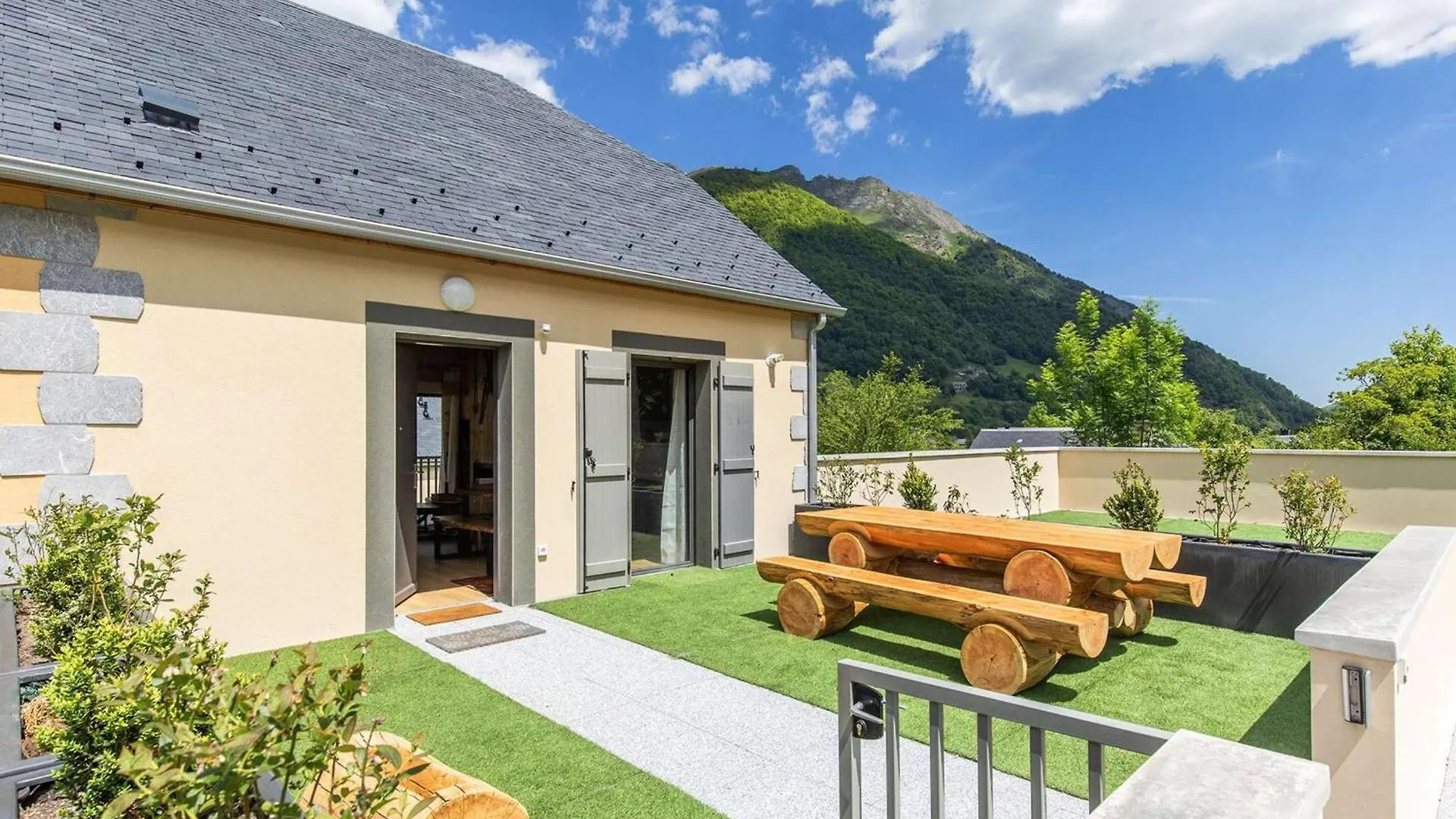 Lodge Neuf Avec Grande Terrasse Et Equipement Haut De Gamme - Fr-1-401-292 Cauterets 0*,